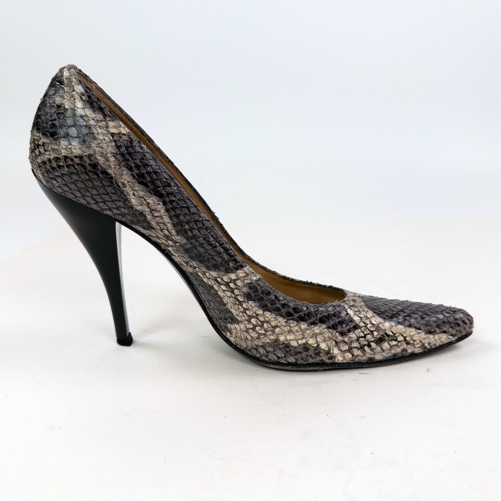 Stuart Weitzman Grey Python Leather Pointed Toe P… - image 2